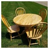 Modern Table & 4 Chairs Modern Table & 4 Chairs