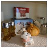Lot of Vintage Salt & Pepper Shakers Lot of Vintage Salt & Pepper Shakers