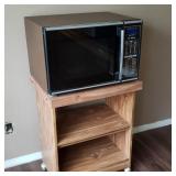 Kenmore Microwave & Cart Kenmore Microwave & Cart