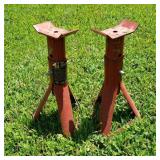 Pair of Red 1 1/2 Ton Jack Stands Pair of Red 1 1/2 Ton Jack Stands