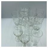 Vintage Glassware 16 Pieces