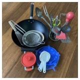 Imusa Wok & Kitchen Utensils