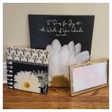Bundle of Chic Art Bundle of Chic Art
