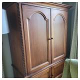 Pennsylvania House Entertainment Armoire Pennsylvania House Entertainment Armoire