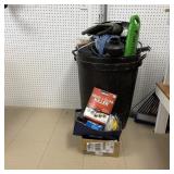 Garage Lot w/Trash Can