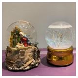 2 Snow Globes