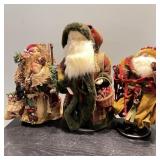 3 Old World Style Santa's