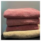 4 Towels