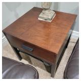 End Table w/ Lamp