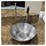 Metal Bowl w/ 2 Paper Towel Holders