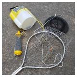 Fishing Net & Live Well Lot Fishing Net & Live Well Lot