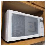 Sharp Carousel Microwave No. R-430EW