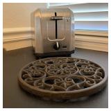 Hamilton Beach Toaster w/ Iron Trivet