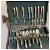 30 Pieces of Wallace Silver Plate 1948 Sweetheart