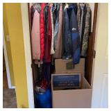 Contents of Clothes in Closet Mens & Women