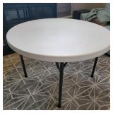4' Lifetime Round Folding Table 4' Lifetime Round Folding Table