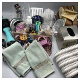 Lot of Ladies Essentials w/ Ellen Tracy Lipsticks Lot of Ladies Essentials w/ Ellen Tracy Lipsticks