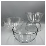 4 Glass Bowls