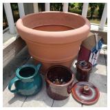 Small Garden Lot w/ Bird House Small Garden Lot w/ Bird House