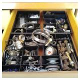 Contents of Drawer: Hardware w/ Hose Clamps Contents of Drawer: Hardware w/ Hose Clamps
