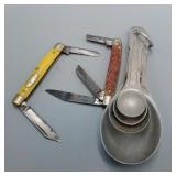 Vintage Pocketknife & Measuring Spoon Set Vintage Pocketknife & Measuring Spoon Set