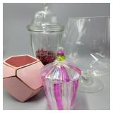 Vase Lot w/ Pink Vase Vase Lot w/ Pink Vase