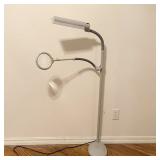 Ott-Lite w/ 3x Magnifier Ott-Lite w/ 3x Magnifier