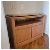 Small Swiveling Television Stand Small Swiveling Television Stand