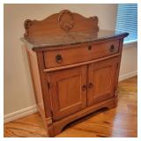 Vaughan Furniture Antique Style Washstand