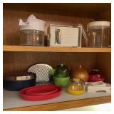 Lot of Kitchen Items