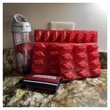 Razorback Ice Cube Trays w/ Water Bottle