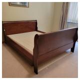 Queen Size Sleigh Bed w/ Foundation