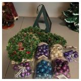 Miniature Wreaths & Ornaments Miniature Wreaths & Ornaments