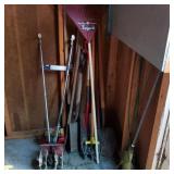 Lot of Hand / Yard Tools