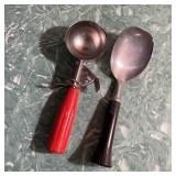 2 Vintage Scoops Red Handle is Wood 2 Vintage Scoops Red Handle is Wood