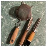 Vintage Wood Handle Kitchen Items Vintage Wood Handle Kitchen Items