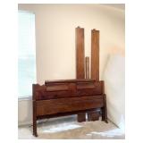 Antique Full Size Bed, Headboard/ Footboard & Antique Full Size Bed, Headboard/ Footboard &