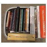 Frigidaire Pan w/ Cookbooks Frigidaire Pan w/ Cookbooks