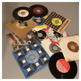 Lot of Singles' Vinyl/ Records Lot of Singles' Vinyl/ Records