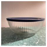 Large Ribbed Pyrex Bowl w/ Lid