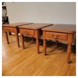 Set of 3 Broyhill Oak End Tables Set of 3 Broyhill Oak End Tables