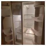 Frigidaire Refrigerator / Freezer Frigidaire Refrigerator / Freezer