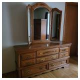 Broyhill Dresser w/ Mirror Broyhill Dresser w/ Mirror
