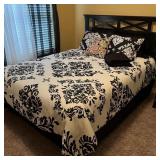 Queen Mattress Set w/Wooden Modern Headboard Queen Mattress Set w/Wooden Modern Headboard