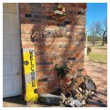 Welcome Sign, Decor, & Quartzite Rocks Lot