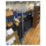 Floor lamp with prisms
