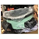 2 Totes Misc., New mini pot, Nutcracker