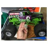 Hot Wheels Grave Digger Monster Truck Large