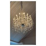 MEDIUM CHANDELIERS