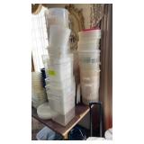 LOT PLASTIC FOOD STORAGE